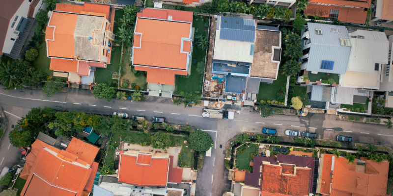 A top down view of a suburban street.